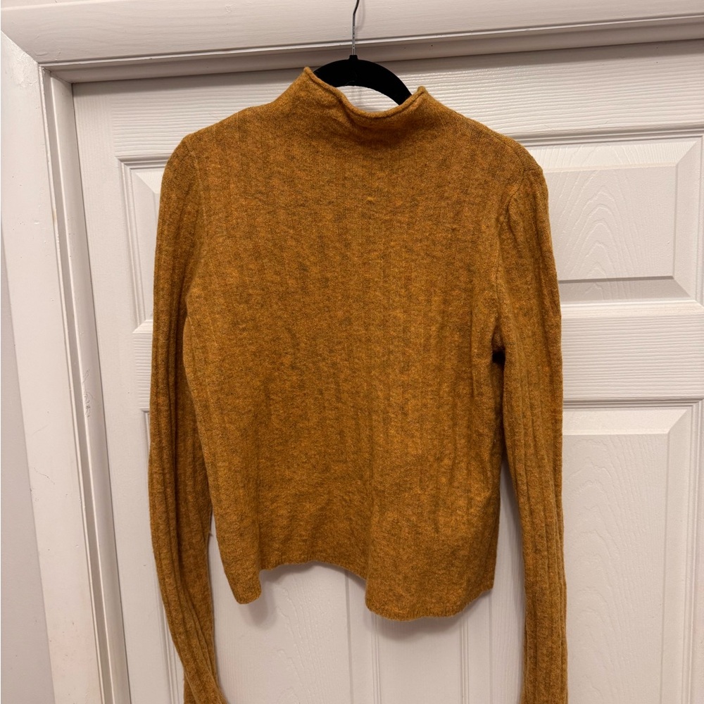 Madewell Evercrest Turtleneck Sweater in Yellow